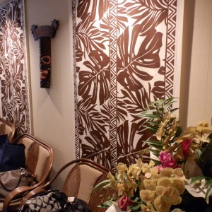 クラシカルハワイをイメージした受付